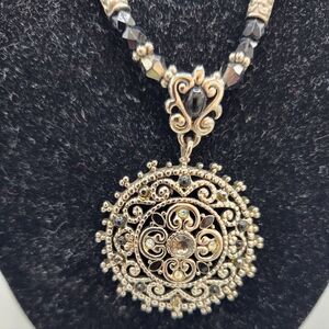 PRETTY SILVER TONE FILIGREE Pendant BEADED NECKLACE Black Faceted 15" 2" Extend